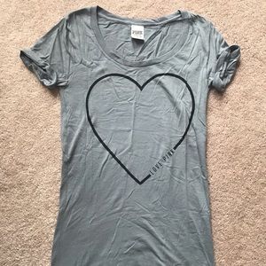 ⭐️4 for$20⭐️EUC PINK by Victoria’s Secret TShirt size XS